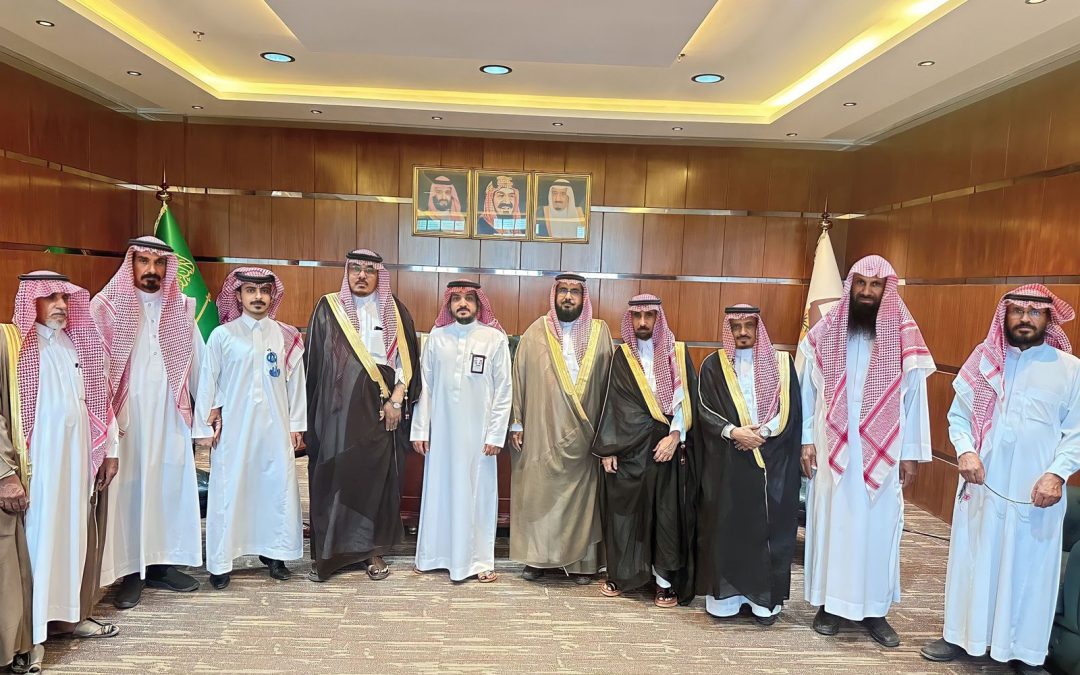 استقبل  رئيس بلدية محافظة السليمي  ‏بمكتبه اليوم رئيس لجنة أصلاح ذات البين ‏يرافقه أعضاء اللجنة